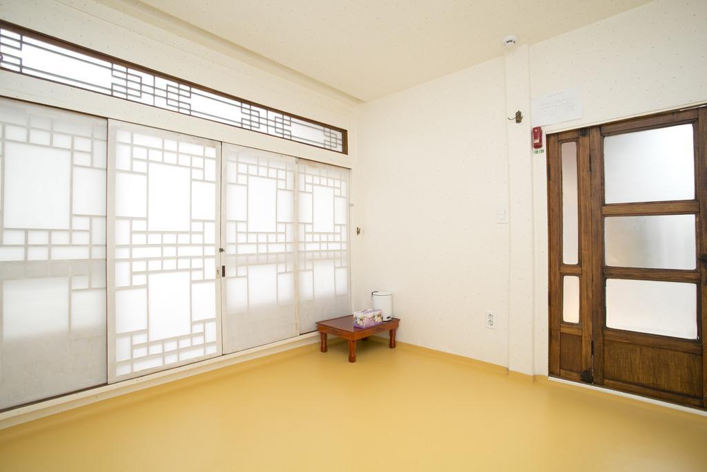 Nuri Hanok Guesthouse Seoul Exterior photo